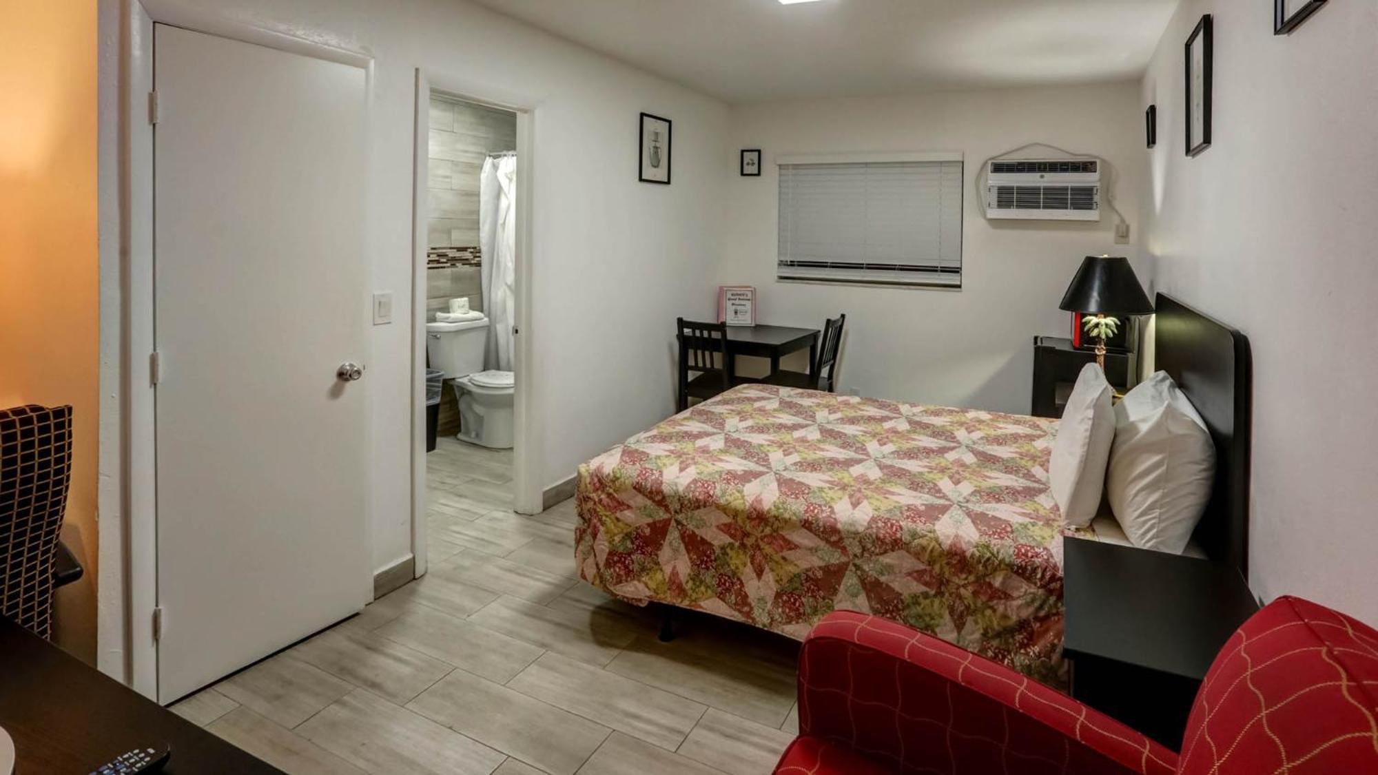 Richard'S Motel Courtyard Hollywood Bagian luar foto